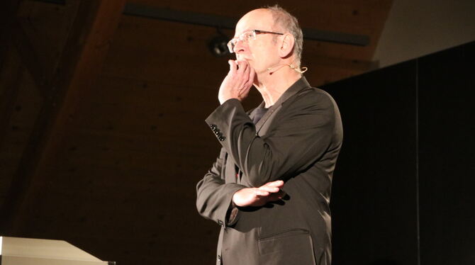 Forderte sein Publikum bei den Kulturmomenten: Stefan Reusch.  FOTO: OECHSNER