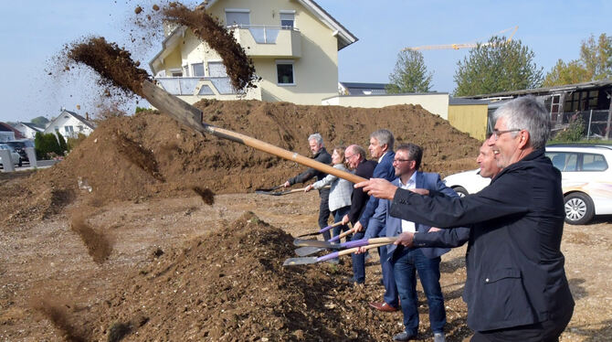 Spatenstich für günstigen Wohnraum: Auch bei diesem Baubeginn in Mössingen im vorigen Jahr ging es darum, bezahlbare Angebote zu