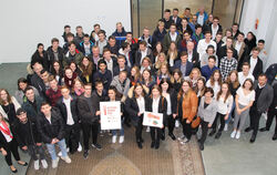 80 Schüler aus Reutlingen und Münsingen machen mit.  FOTO: KSK