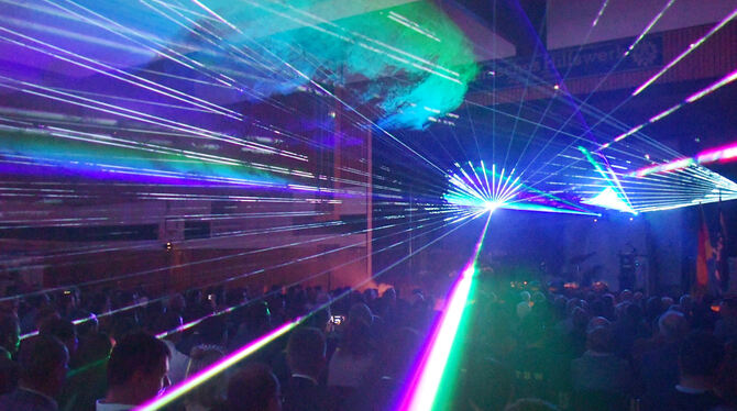 Lasershow in der Festhalle.