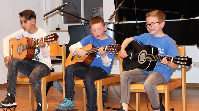 Einzel- und Gruppendarbietungen waren beim Frühjahrskonzert der Musikschule des Fördervereins der Grundschule Kleinengstingen zu