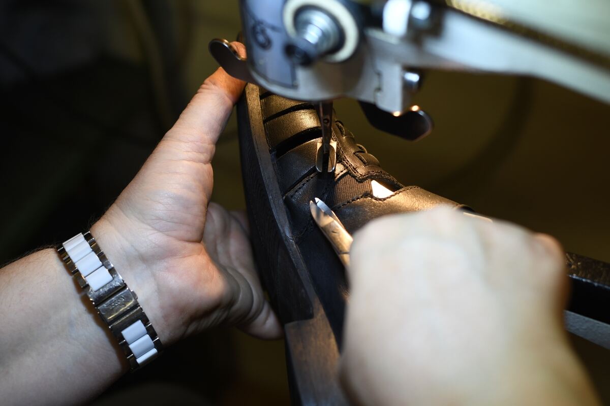 Diese Ledersandale wird perfekt passend gemacht.