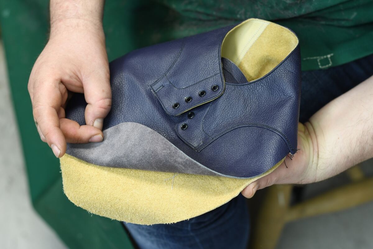 Echtes Schuhleder sieht nicht nur gut aus, es ist auch eine Wohltat für die Füße.