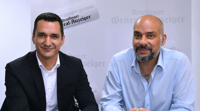 Murat Aday (links) und Mesut Demirezen sind Initiatoren des »Bündnisses Vielfalt Reutlingen«, das mit 14 Kandidaten zum ersten M