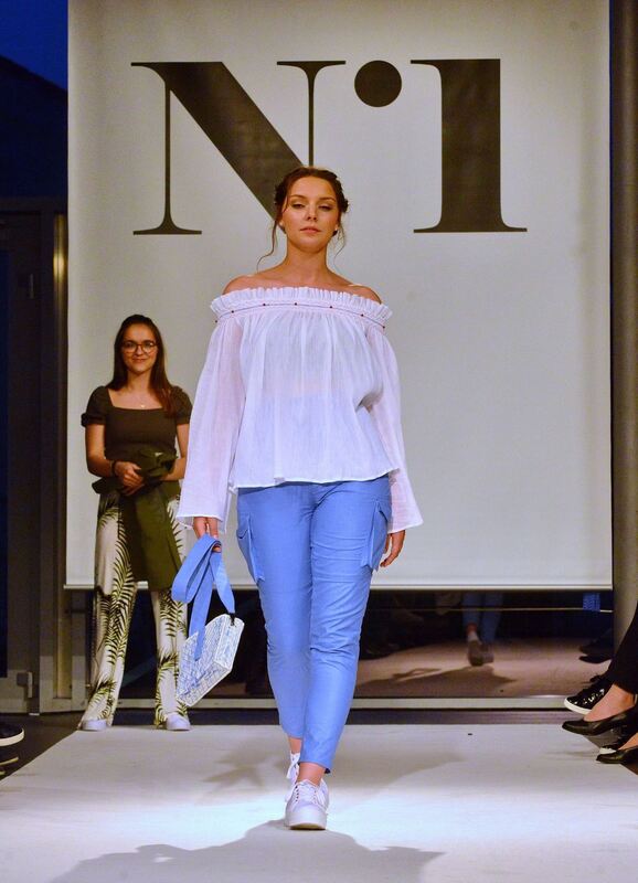 stadt-0405-31modenschau jury-niethammer