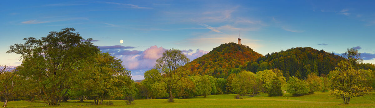 1149_rossberg und turm mit vollmond_10-13