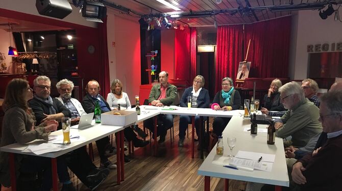 Metzinger Kulturvereine und weitere Initiativen sind sich einig: Die Räume der früheren Medienakademie in der Eisenbahnstraße we