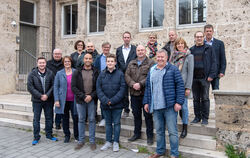 Die CDU-Kandidaten vor der Festhalle.