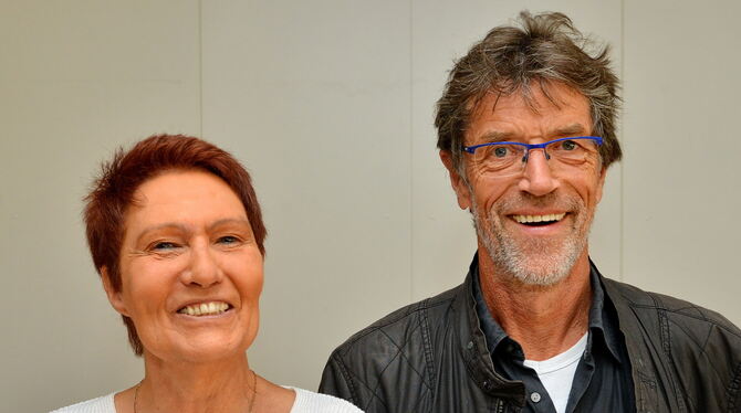 Die Spitzenkandidaten der Linken: Carola Rau und Rüdiger Weckmann.  FOTO: NIETHAMMER