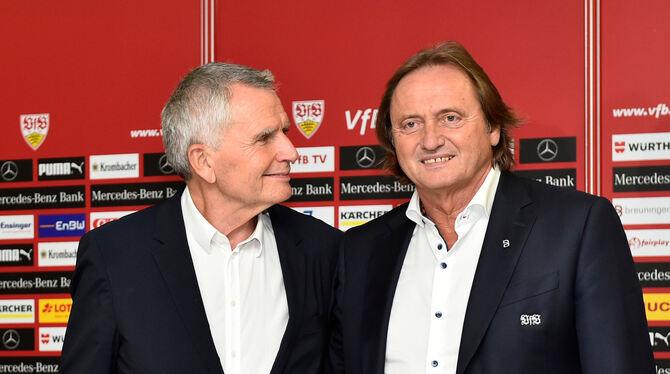 Verstehen sich nach wie vor prächtig: VfB-Präsident Wolfgang Dietrich und Ex-Aufsichtsratschef Martin Schäfer (rechts). FOTOS: E