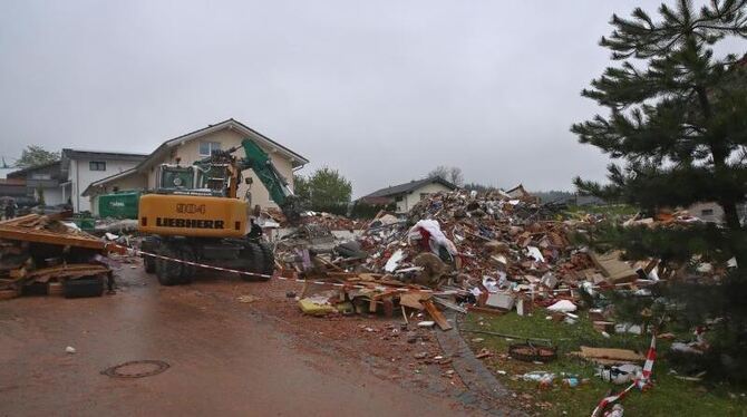 Nichts mehr übrig Nichts mehr übrig