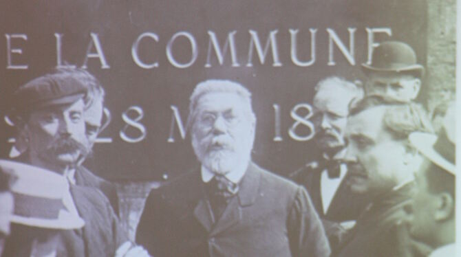 Edouard Vaillant (Mitte) hier im Jahr 1908. Ein Jahr vorher nutzte er seine Teilnahme am Sozialistenkongress in Stuttgart (neben