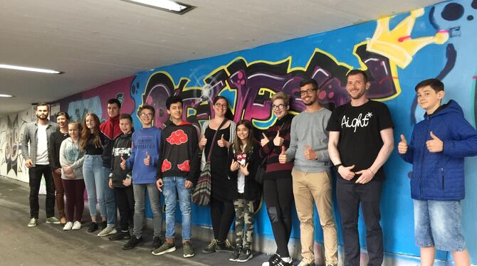 Die Künstler und ihre Werke am Westbahnhof.