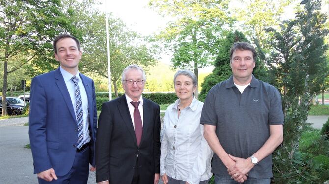 Der Aufsichtsrat der Baugenossenschaft Pfullingen (von links): Bernd Schwab, Manfred Wolf (Vorsitzender), Christine Böhmler und