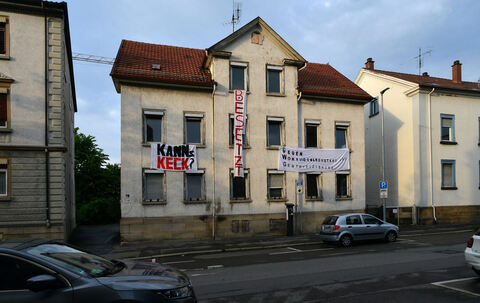 Das besetzte Haus in der Kaiserstraße.   FOTO: NIETHAMMER