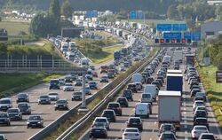 In Stuttgart, um Stuttgart und um Stuttgart herum müssen sich Autofahrer immer wieder auf zäh oder gar nicht fließenden Verkehr 