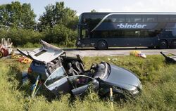 Mehrere Verletzte nach Reisebus-Unfall mit Schülern