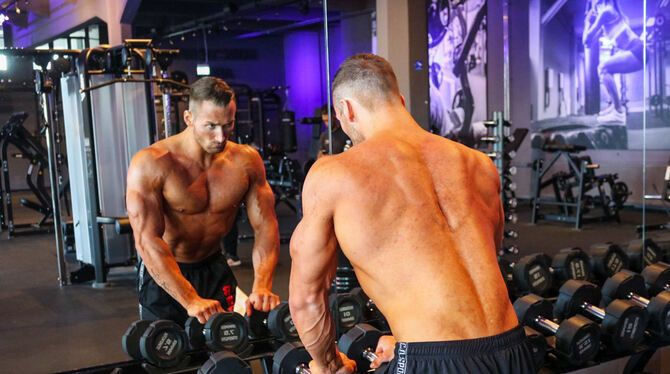 Bodybuilder Andreas Hahn scheut keine Mühen, um seine Muskeln zu stählen und beim Wettkampf in Bestform zu sein.  FOTO: PRIVAT