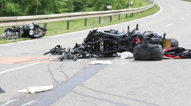 Tödlicher Motorradunfall bei Trochtelfingen. FOTO: WARNACK