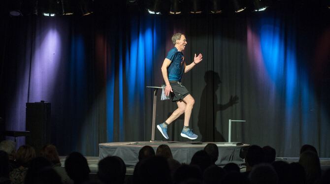 Comedy auf dem Laufband: Dieter Baumann. FOTO: ULRICH METZ/DPA