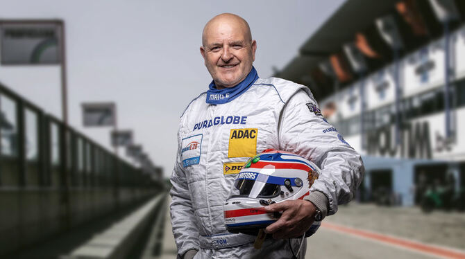 Der Reutlinger Thomas von Löwis of Menar (71) am Nürburgring: Er fuhr beim 24-Stunden-Rennen einen Bio-Porsche mit recyceltem Mo