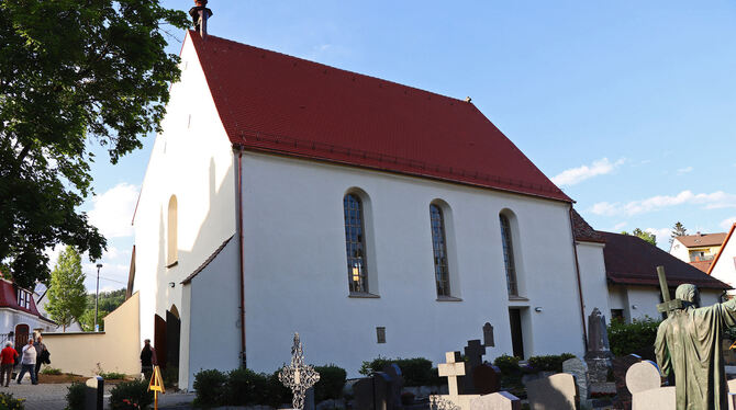Die Zwiefalter Friedhofs- oder Liebfrauenkapelle ist eine Bauzeugin der Klosterarchitektur. FOTO: BLOCHING