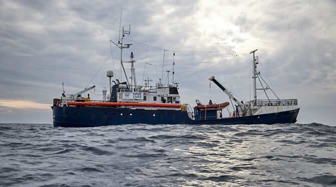 Das deutsche Rettungsschiff »Alan Kurdi« der Hilfsorganisation Sea-Eye vor der Küste Libyens.