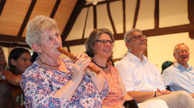 Ulla Schneider wurde als Musikschulleiterin verabschiedet. FOTO: BLOCHING Ulla Schneider wurde als Musikschulleiterin verabschiedet. FOTO: BLOCHING