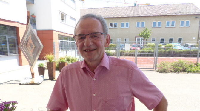 Günther Heunoske wurde aus dem Amt des Direktors der Ringelbachschule verabschiedet.