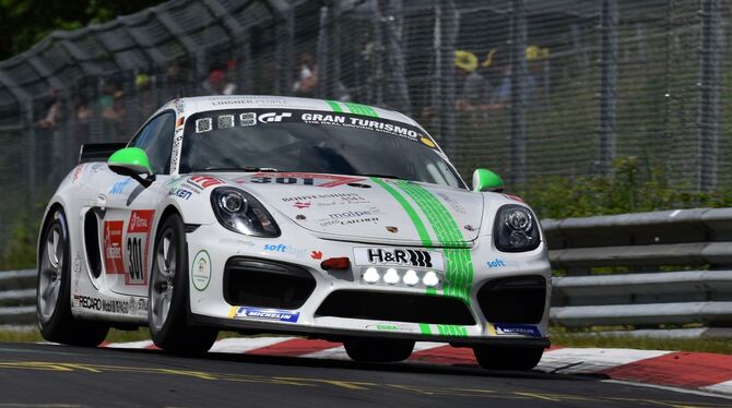 Ein Porsche in Sonnenbühl: Wer von Motorsport begeistert ist, findet hier am Sonntag sein Ziel. FOTO: PRIVAT