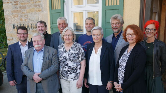 So präsentiert sich der Betzinger Bezirksgemeinderat für die kommenden fünf Jahre, (vorne von links) Hagen Kluck, Margot Stoll,