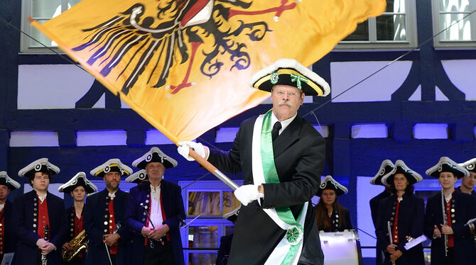 Rituale – wie das Fahnenflaigen beim Schwörtag – können Bestandteile eines immateriellen Kulturerbes sein. FOTO: PIETH