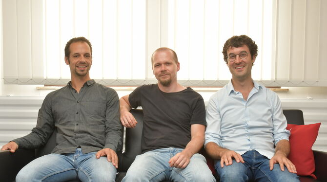 Die drei Spezialisten für Künstliche Intelligenz: (von links) Dres. Niklas Fricke, Alexander Loktyushin und Johannes Stelzer hab