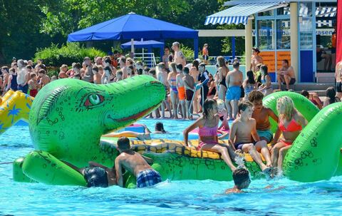 Stadt-0508-1Freibadfest-Niethammer