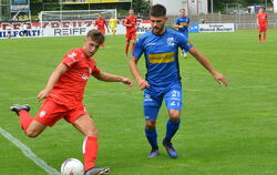 Der A-Jugendliche Felix Heim (links) erzielte in der 84. Minute für Reutlingen das Ausgleichstor zum 2:2. Rechts: Salvatore Muto
