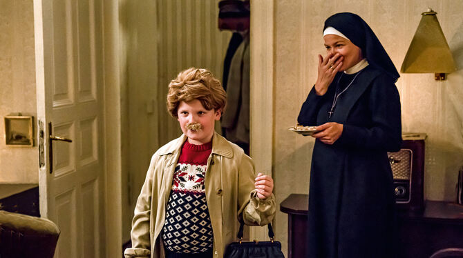 Julius Weckauf als Hans-Peter in einer Szene des Films »Der Junge muss an die frische Luft « (undatierte Filmszene). Julius Weckauf als Hans-Peter in einer Szene des Films »Der Junge muss an die frische Luft « (undatierte Filmszene).