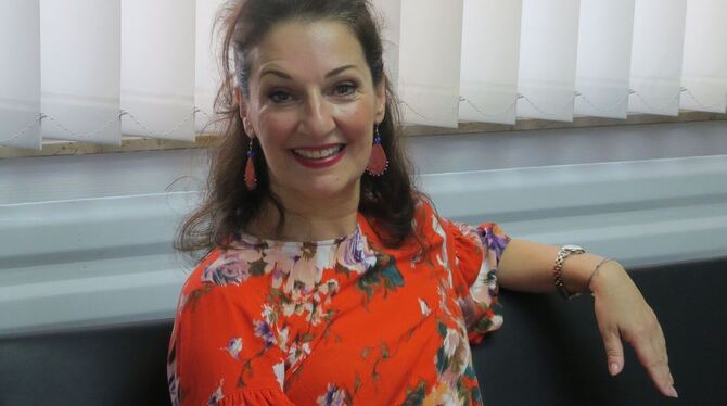 Zurück in der Region: Die Sängerin Patricia Nessy beim Redaktionsbesuch. Foto: Knauer