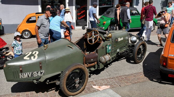 Ist das ein Auto? Vor allem die ganz jungen Besucher staunten nicht schlecht. Ist das ein Auto? Vor allem die ganz jungen Besucher staunten nicht schlecht.