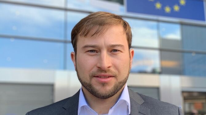 Benjamin Hageloch pendelt als politischer Berater im EU-Parlament zwischen seinem Heimatort Genkingen, Brüssel und Straßburg. Fo