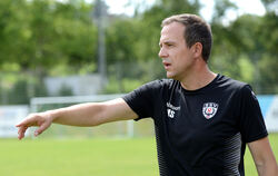 Unzufrieden: SSV-Trainer Maik Schütt.  FOTO: PIETH