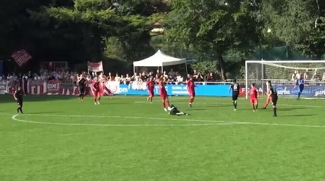 Eine Szene aus dem Hinspiel beim 1. FC Rielasingen-Arlen, das der SSV Reutlingen mit 0:2 verloren hat.