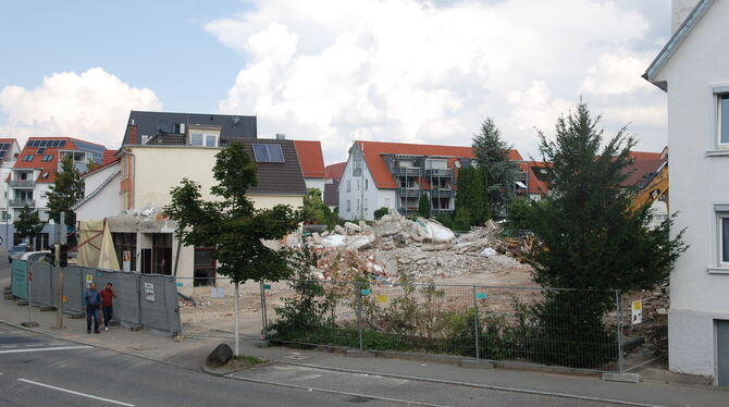 An der Wilhelmstraße in Metzingen wird groß gebaut: Auf sechs Grundstücken soll ein fünfteiliger Wohn- und Geschäftshauskomplex