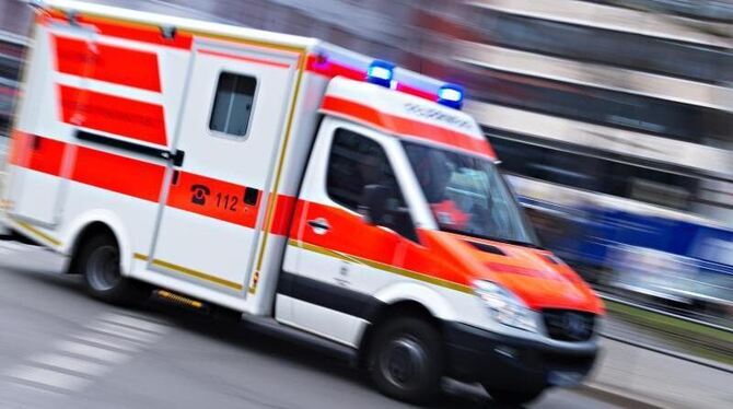 Rettungswagen mit Blaulicht