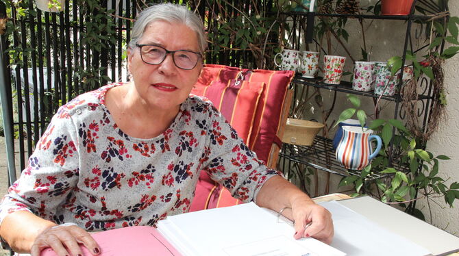 Ihre VHS-Ordner kann Renate Mack bald zuklappen: Die 73-Jährige gibt den Vorsitz bei der Volkshochschule Bad Urach-Münsingen nac