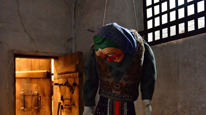 Im Gartentor konnte das Gefängnis besichtigt werden. Im Gartentor konnte das Gefängnis besichtigt werden.