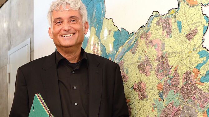 Stefan Dvorak, Chef des Stadtentwicklungsamtes, ist »sehr zufrieden« mit dem Start des neuen Busnetzes. FOTO: PIETH Stefan Dvorak, Chef des Stadtentwicklungsamtes, ist »sehr zufrieden« mit dem Start des neuen Busnetzes. FOTO: PIETH