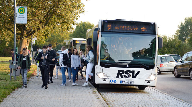 Für die RSV und das neue ÖPNV-System ist der heutige Schuljahresbeginn ein Härtetest gewesen. Foto: Pieth
