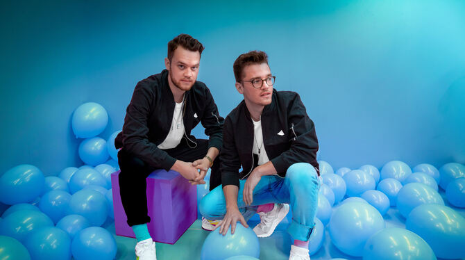Sind auch in Metzingen dabei: Die beiden Jungs von YouNotUs, die mit ihrer Coverversion des Hits »Narcotic« gerade in den Charts
