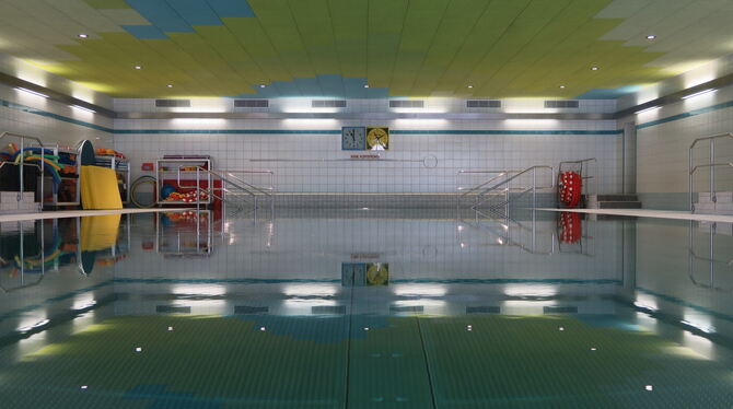 Nach anderthalb Jahren Bauarbeiten werden hier im Pliezhäuser Lehrschwimmbecken bald wieder Kinder schwimmen lernen.Foto: Klein