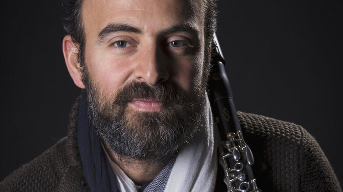 Der syrische Klarinettist Kinan Azmeh ist Solist beim Sinfonie- konzert der WPR. FOTO:  ANGIE  ESPERANZA